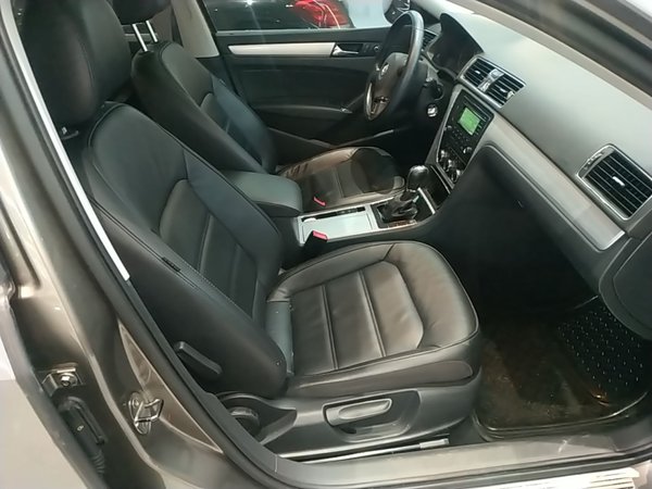 Volkswagen Passat 2014, 106200 км, за 7756 USD