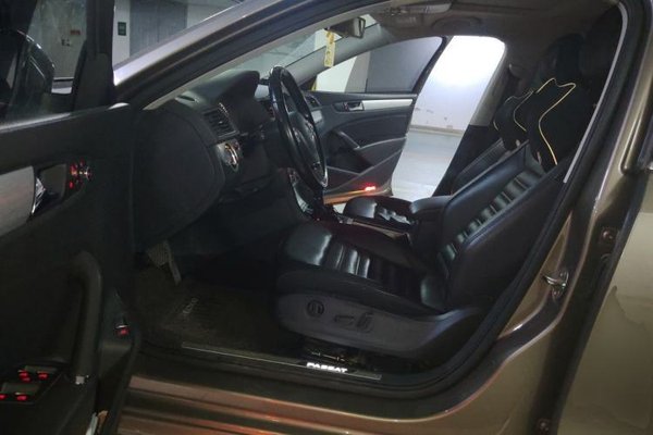 Volkswagen Passat 2014, 96600 км, за 6390 USD - фото 17