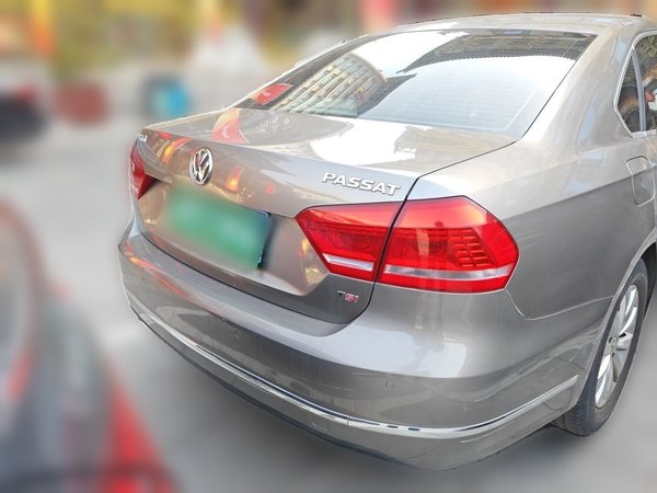 Volkswagen Passat 2014, 150200 км, за 5502 USD