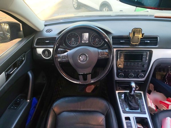 Volkswagen Passat 2015, 84400 км, за 6061 USD - фото 11