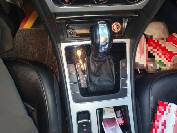 Volkswagen Passat 2015, 84400 км, за 6061 USD - фото 15