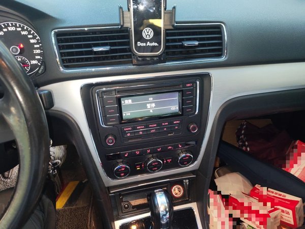 Volkswagen Passat 2015, 84400 км, за 6061 USD - фото 14