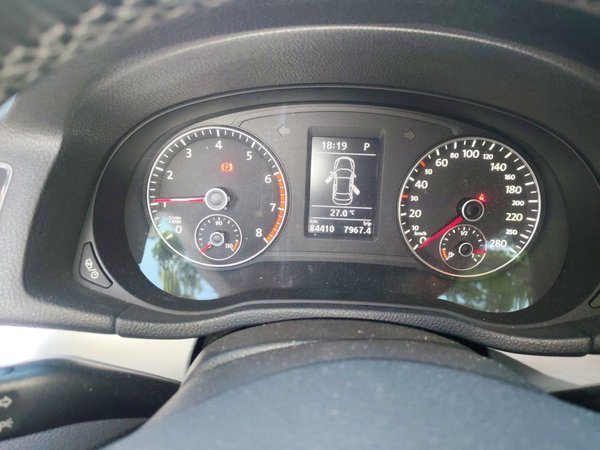 Volkswagen Passat 2015, 84400 км, за 6061 USD - фото 12