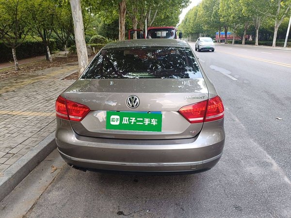 Volkswagen Passat 2015, 151600 км, за 7088 USD