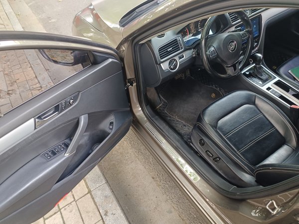 Volkswagen Passat 2015, 151600 км, за 7088 USD - фото 19