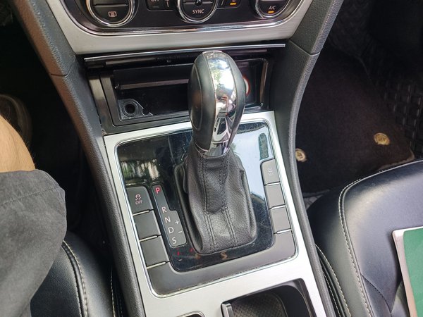 Volkswagen Passat 2015, 151600 км, за 7088 USD - фото 17