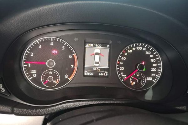 Volkswagen Passat 2015, 85600 км, за 7237 USD - фото 14