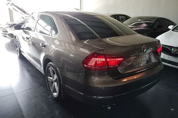 Volkswagen Passat 2015, 85600 км, за 7237 USD