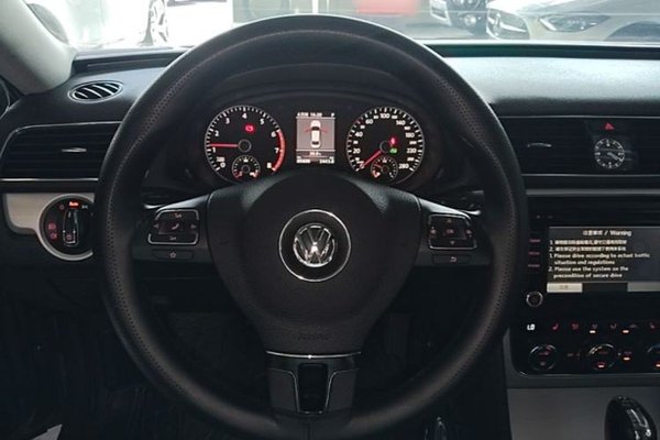 Volkswagen Passat 2015, 85600 км, за 7237 USD - фото 13