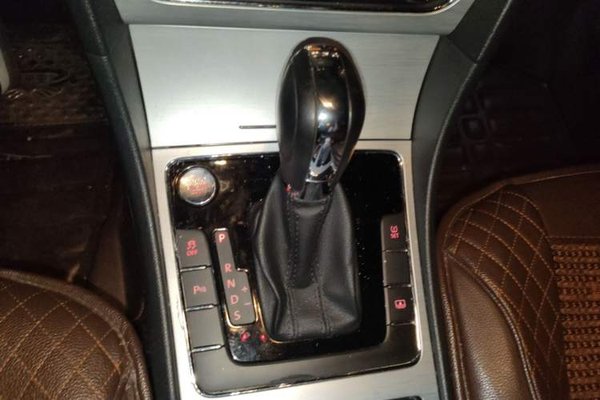 Volkswagen Passat 2015, 106000 км, за 6107 USD - фото 15