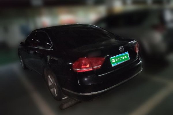 Volkswagen Passat 2015, 106000 км, за 6107 USD