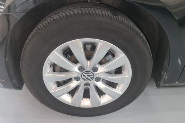 Volkswagen Passat 2015, 146500 км, за 7199 USD - фото 8