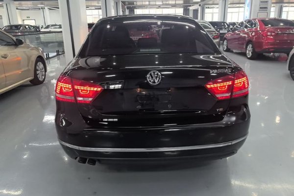 Volkswagen Passat 2015, 146500 км, за 7199 USD
