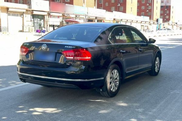 Volkswagen Passat 2015, 78900 км, за 8571 USD