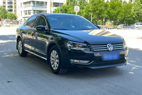 Volkswagen Passat 2015, 78900 км, за 8571 USD