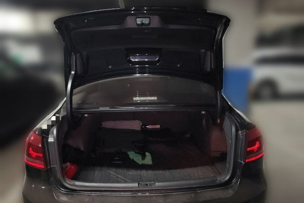 Volkswagen Passat 2015, 78900 км, за 8571 USD - фото 14