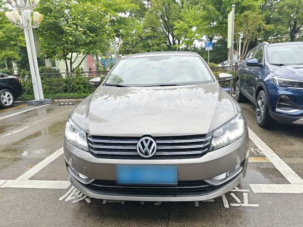 Volkswagen Passat 2015, 79000 км, за 7849 USD