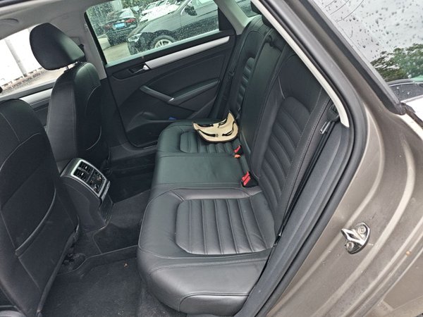 Volkswagen Passat 2015, 79000 км, за 7849 USD - фото 20