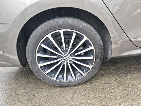Volkswagen Passat 2015, 79000 км, за 7849 USD - фото 10