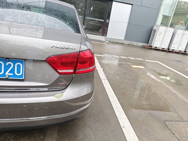 Volkswagen Passat 2015, 79000 км, за 7849 USD - фото 7