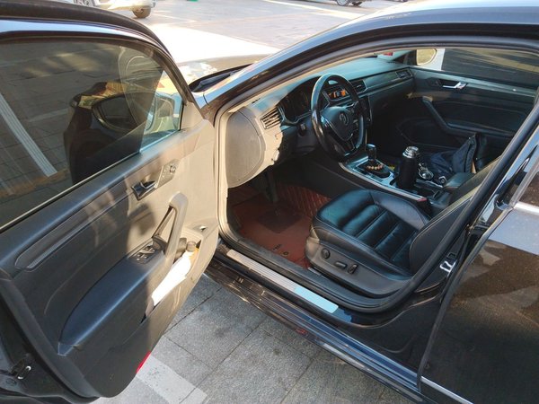 Volkswagen Passat 2016, 136800 км, за 6042 USD