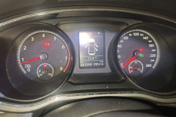 Volkswagen Passat 2016, 163299 км, за 6451 USD - фото 15