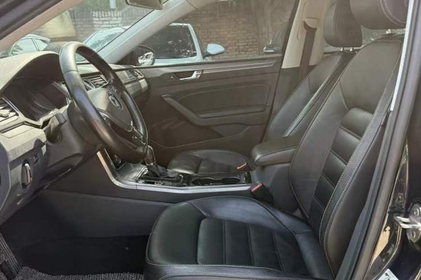 Volkswagen Passat 2016, 179200 км, за 8084 USD - фото 17