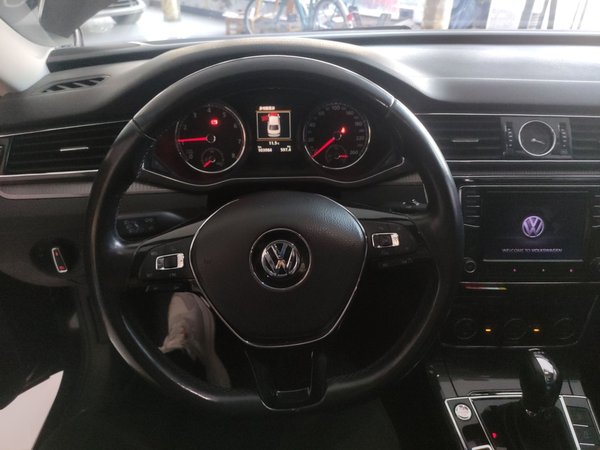 Volkswagen Passat 2016, 104000 км, за 11305 USD - фото 14