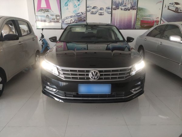 Volkswagen Passat 2016, 104000 км, за 11305 USD