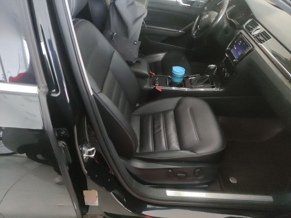 Volkswagen Passat 2016, 104000 км, за 11305 USD - фото 23