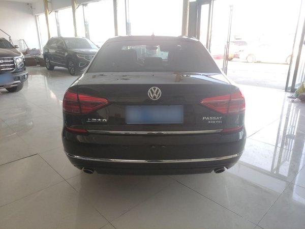 Volkswagen Passat 2016, 104000 км, за 11305 USD