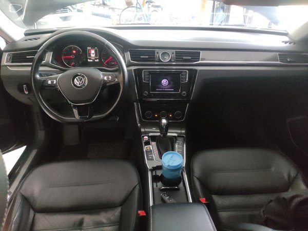 Volkswagen Passat 2016, 104000 км, за 11305 USD - фото 13