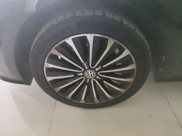 Volkswagen Passat 2016, 104000 км, за 11305 USD - фото 8