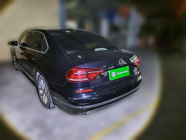 Volkswagen Passat 2016, 136100 км, за 7563 USD