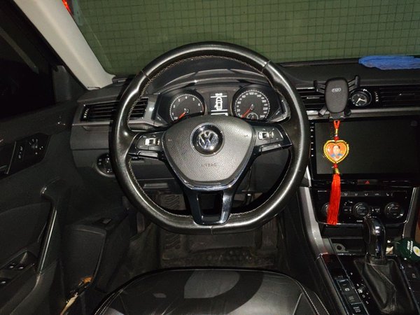 Volkswagen Passat 2016, 136100 км, за 7563 USD - фото 11