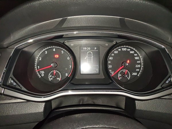 Volkswagen Passat 2016, 136100 км, за 7563 USD - фото 12