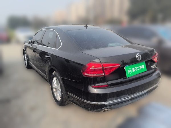 Volkswagen Passat 2016, 65800 км, за 10162 USD