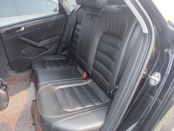 Volkswagen Passat 2016, 65800 км, за 10162 USD - фото 18