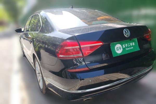 Volkswagen Passat 2016, 66100 км, за 8446 USD