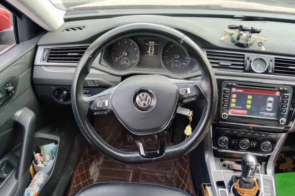 Volkswagen Passat 2016, 45100 км, за 7978 USD - фото 11