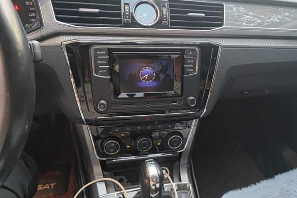Volkswagen Passat 2016, 160400 км, за 6122 USD - фото 13