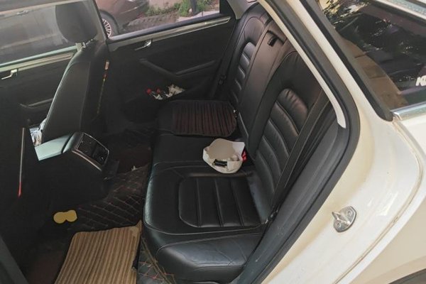 Volkswagen Passat 2016, 160400 км, за 6122 USD - фото 17