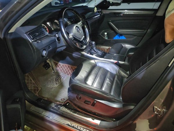 Volkswagen Passat 2017, 130100 км, за 8078 USD - фото 17