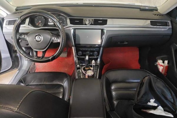Volkswagen Passat 2017, 135900 км, за 9838 USD - фото 18