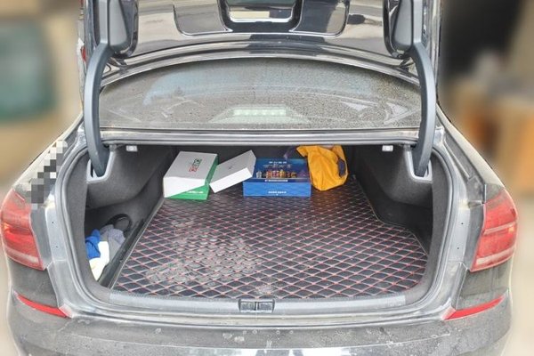 Volkswagen Passat 2017, 135900 км, за 9838 USD - фото 16