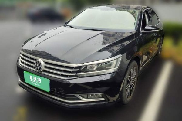 Volkswagen Passat 2017, 32100 км, за 12614 USD