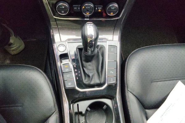 Volkswagen Passat 2017, 32100 км, за 12614 USD - фото 12