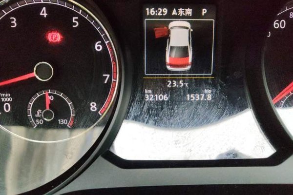 Volkswagen Passat 2017, 32100 км, за 12614 USD - фото 10