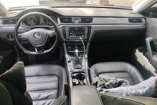Volkswagen Passat 2017, 70000 км, за 8748 USD - фото 10