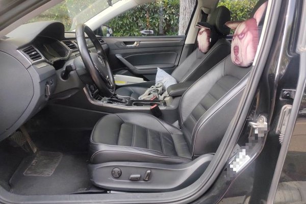 Volkswagen Passat 2017, 70000 км, за 8748 USD - фото 16